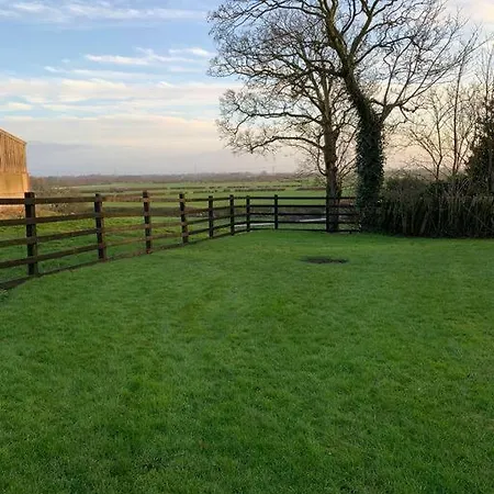 Newton Hall Farm Cottage, Hot Tub Garden Views Nr Lytham Ribby Preston  Exterior photo